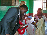 Helping children read their Bibles